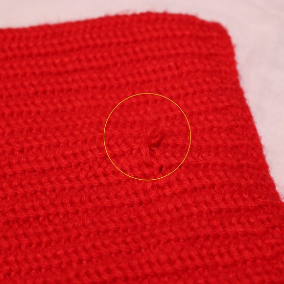 Red infinity scarf - Free with any purchase - Picture 3 of 3